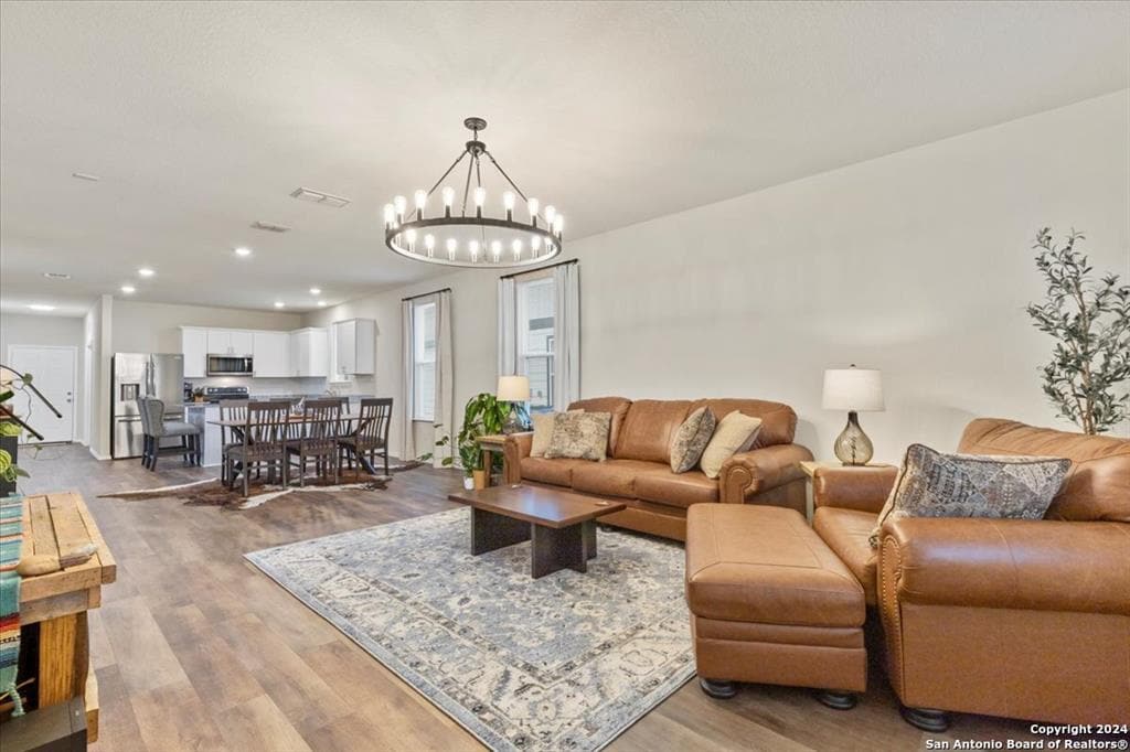 Building Photo - 808 Beacon Hts