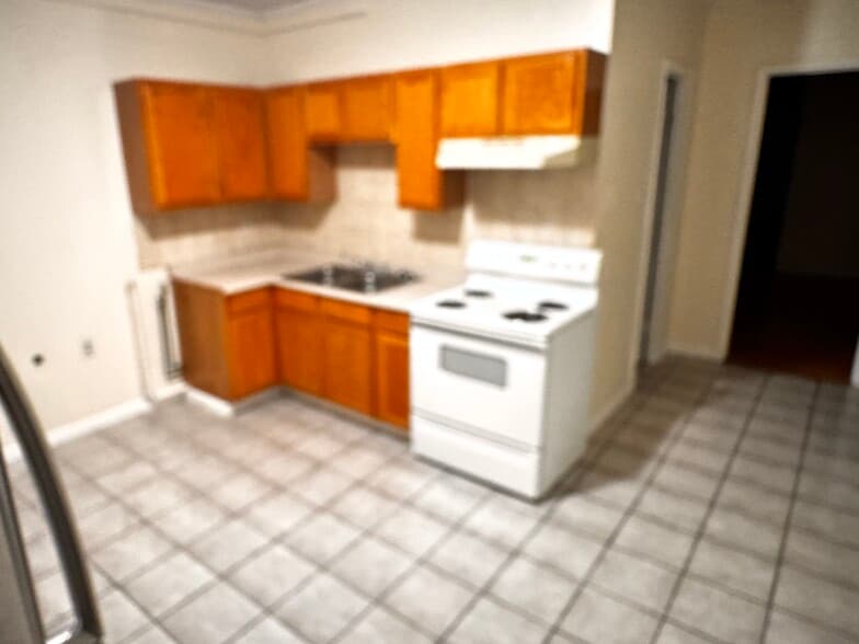 Kitchen - 1208 6th Ave