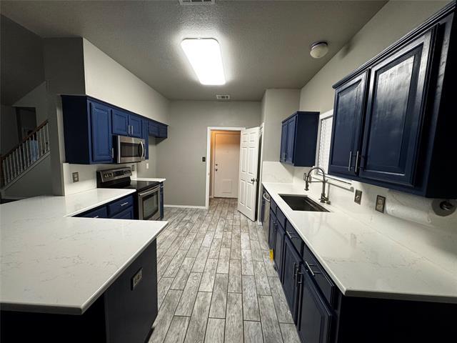 Building Photo - 1365 W Branch Hollow Dr