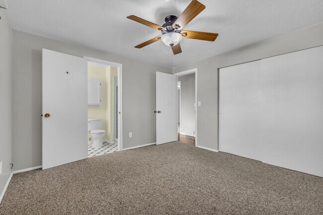 Building Photo - Spacious 5 Bed in Riverdale with Large Yard