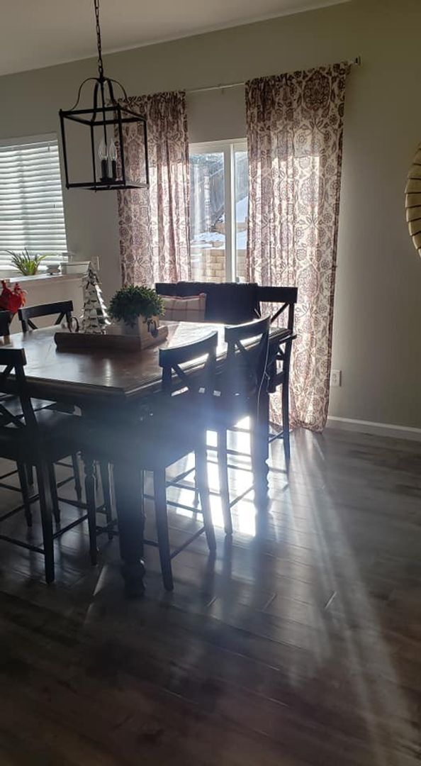 Building Photo - 3 Bedroom Home in desirable Meadows Neighborhood- Community Pool Access at the Grange!