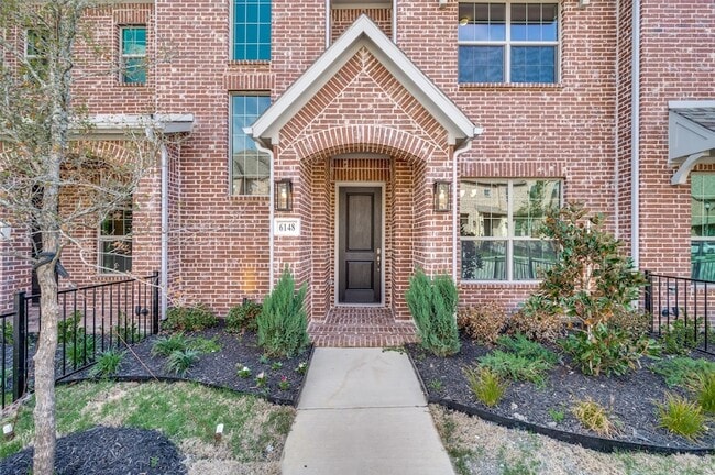 Building Photo - 6148 Blythe Dr