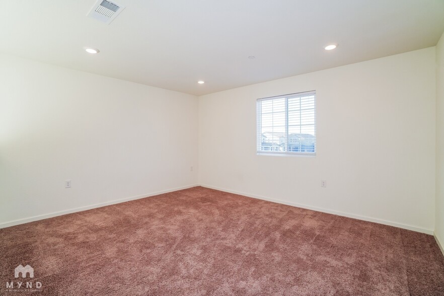 Building Photo - 676 Rosedale Wy