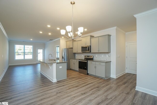 Building Photo - 204 Reynard Trl