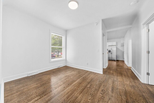 Building Photo - 748 Fairview Ave NE