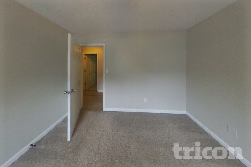 Building Photo - 104 Kimbell Farm Dr