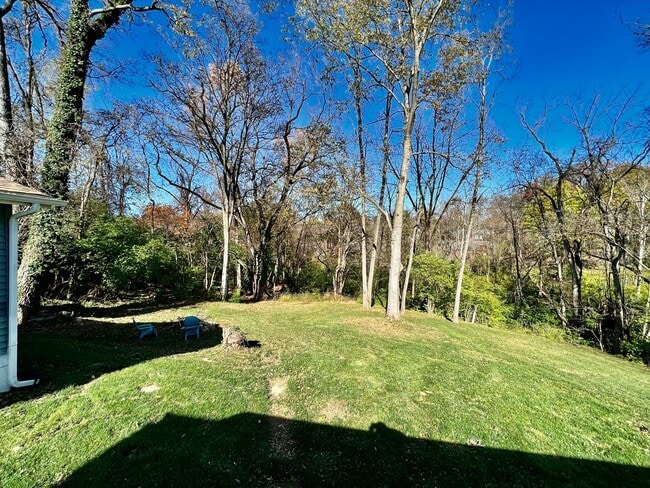 Building Photo - Beautiful 4 BDR Home - Near I-75