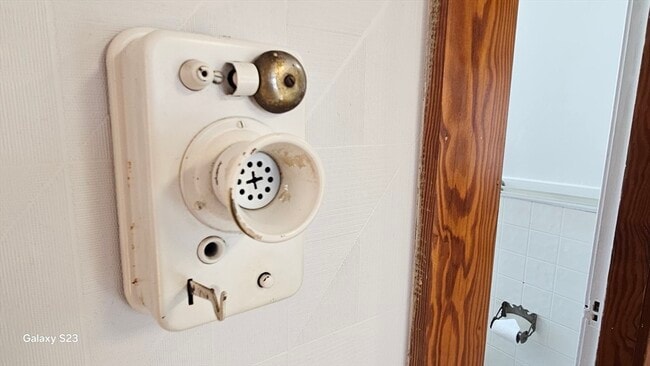 Building Photo - 17 Cleveland Ave