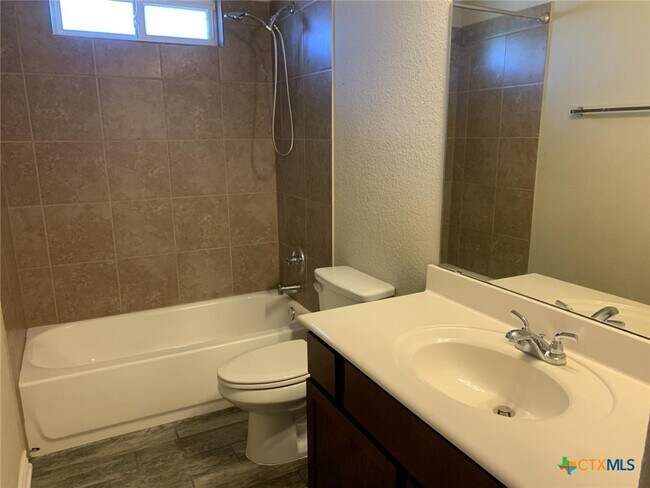 Building Photo - 5428 Stonehaven Dr