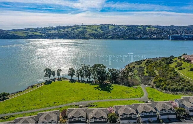 Building Photo - 217 Foulkstone Way