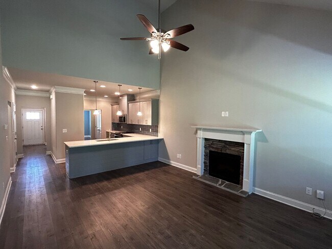 Building Photo - 1935 Preservation Cir