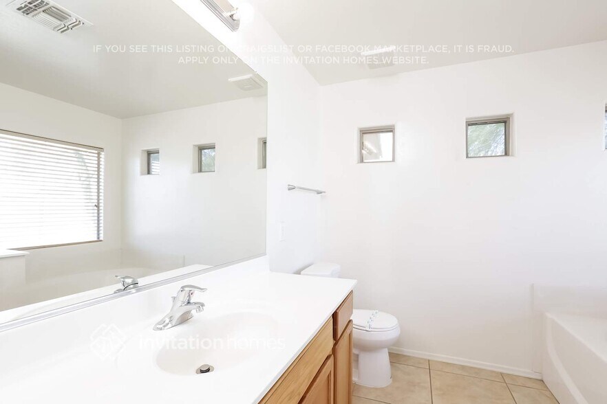 Building Photo - 1602 W Alta Vista Rd