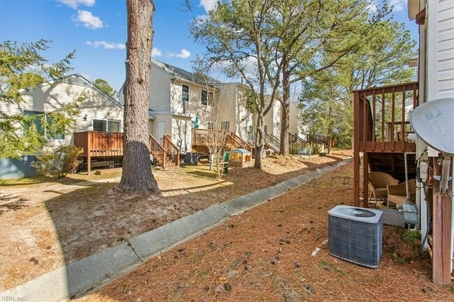 Building Photo - 5330 Aden Ct