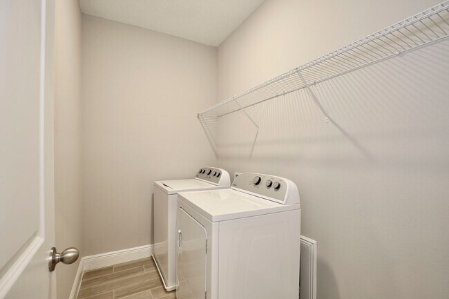 Building Photo - 6491 Cyrils Dr