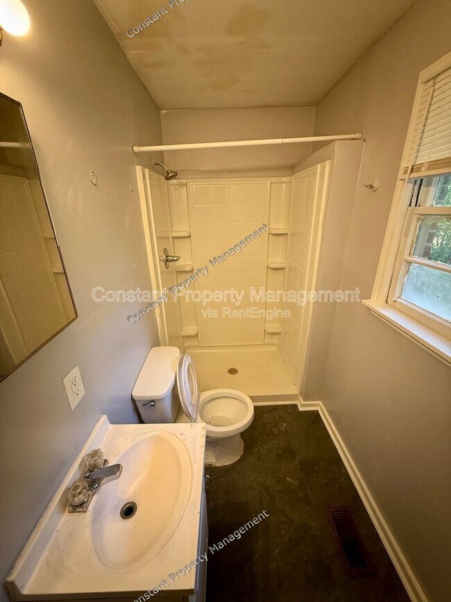 Building Photo - 141 Ruby Dr