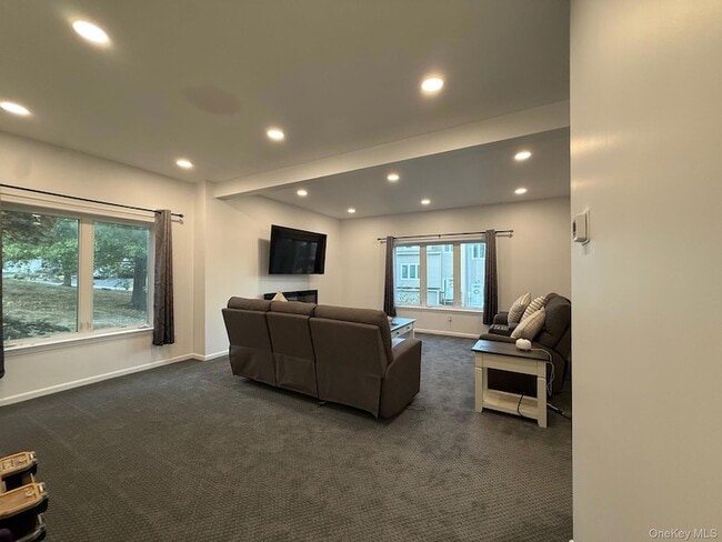 Building Photo - 3 Highview Ct