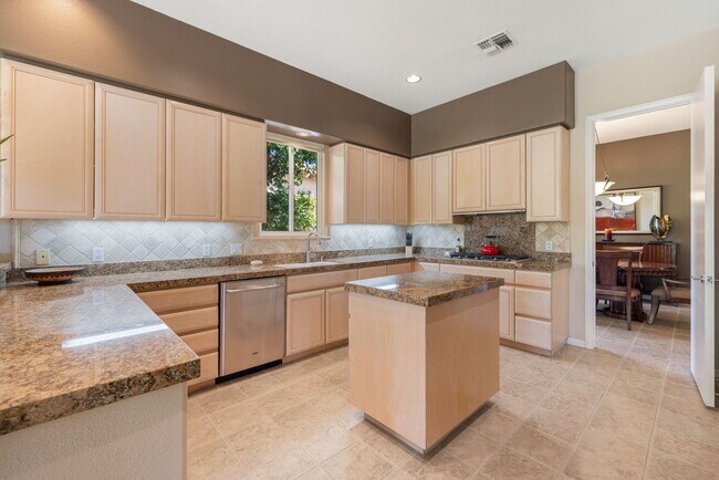 Building Photo - 48145 Paso Tiempo Ln