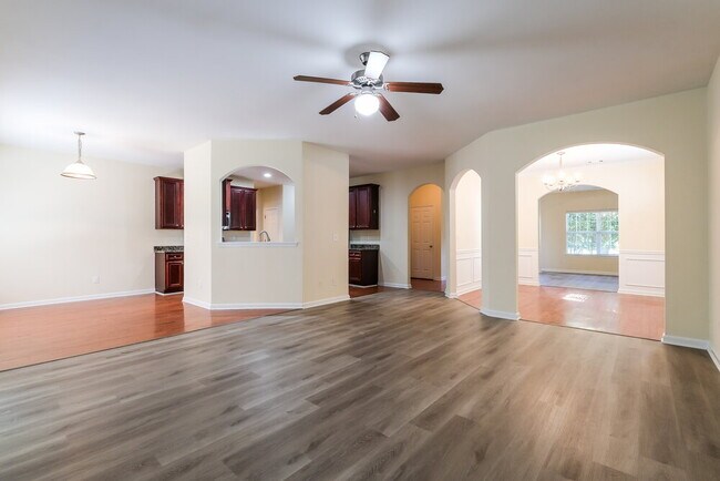 Building Photo - 4740 Hopewell Manor Dr