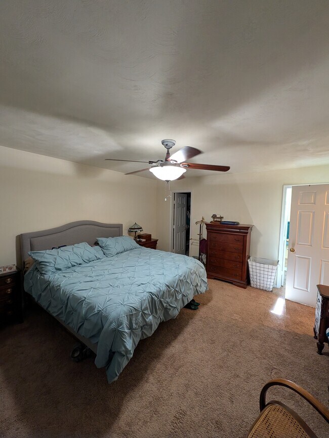 Building Photo - 1593 Winthrope Dr