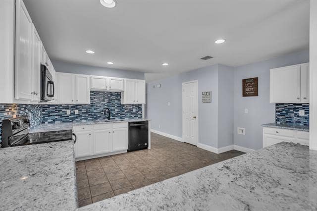 Building Photo - 12748 Gillon Dr