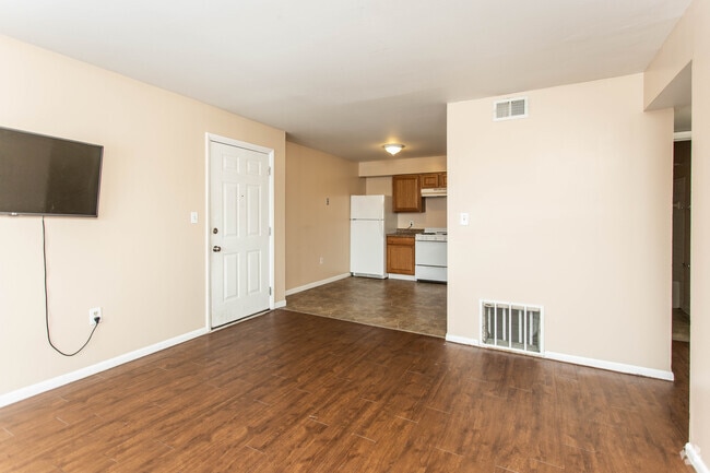 2BR, 1BA - 1,010 SF - Flats at 1991