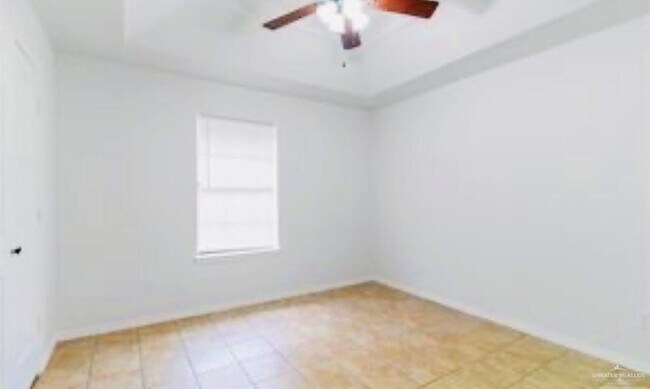 Building Photo - 10 E 19th St