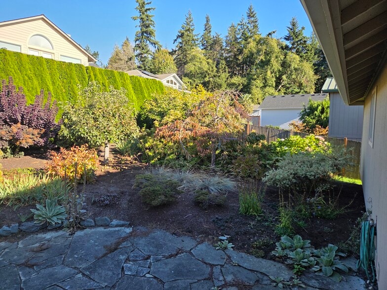 Building Photo - 2279 Elger Park Rd