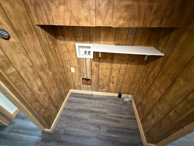 Building Photo - 3 Bed 2 Bath Updated Mobile Home with Fenc...