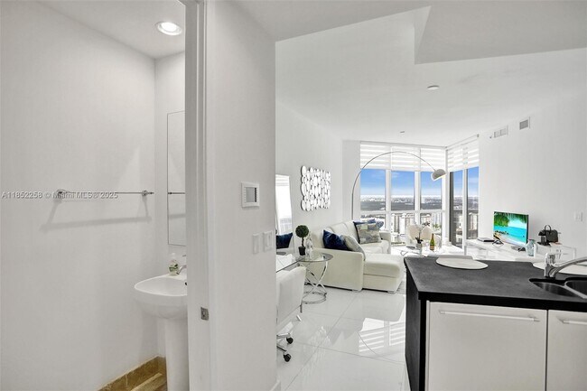 Building Photo - 18201 Collins Ave