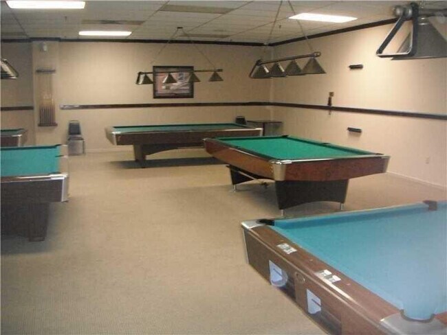 Building Photo - 129 Mansfield D