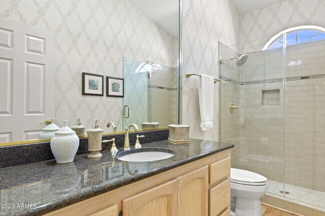 Building Photo - 10165 E Bella Vista Dr