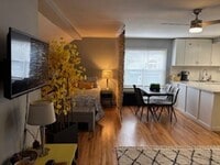 Building Photo - Beautiful, Spacious Studio – Fully Remodel...