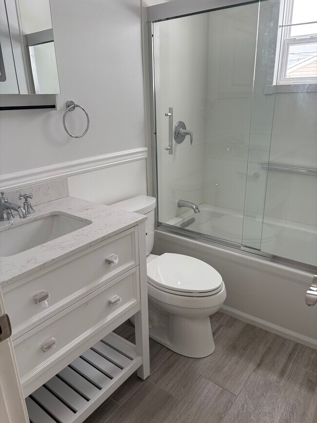 Building Photo - 93 Hazlet Ave