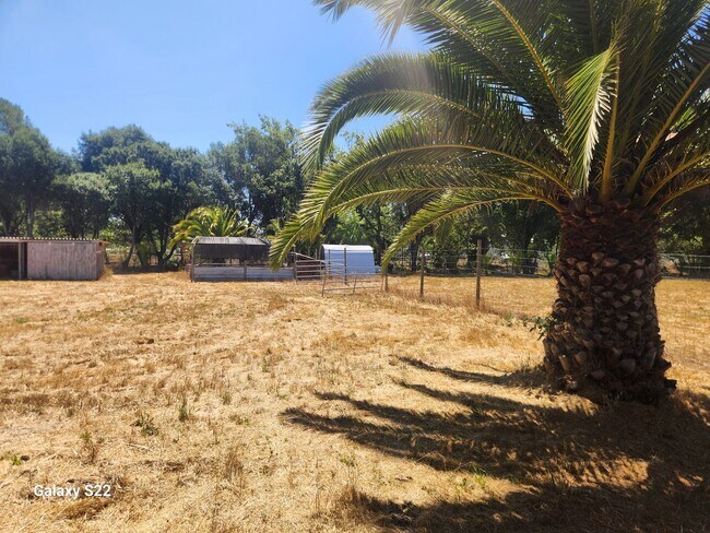 Building Photo - Must See, Incredible 3 bedroom, 2 bathroom...