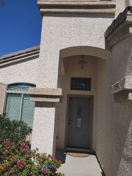 Building Photo - 2530 W Allens Peak Dr