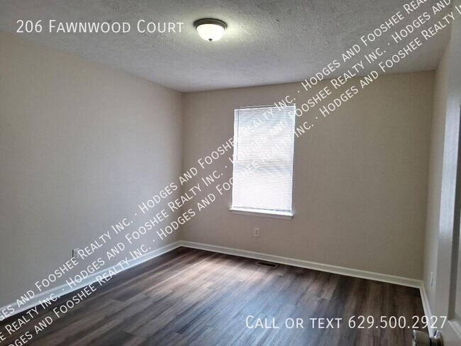 Building Photo - 206 Fawnwood Ct