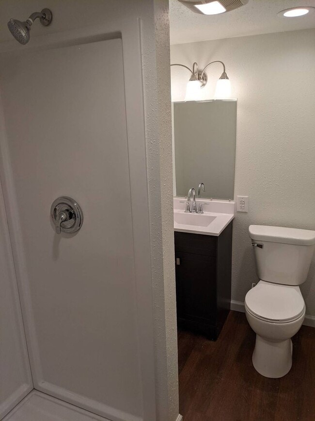 Building Photo - 711 Adler Rd