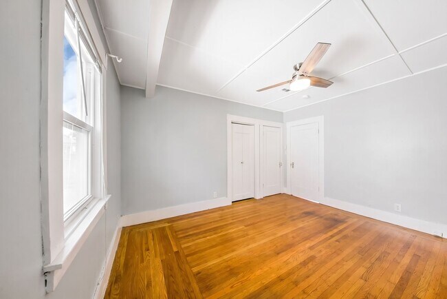 Building Photo - 2215 57th Ave