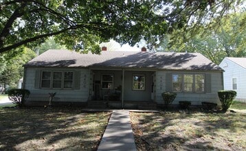 Building Photo - 1 Bedroom 1 Bath Duplex in Navy Hill Area ...