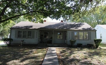 Building Photo - 1 Bedroom 1 Bath Duplex in Navy Hill Area ...
