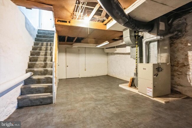 Building Photo - 383 Spruce St