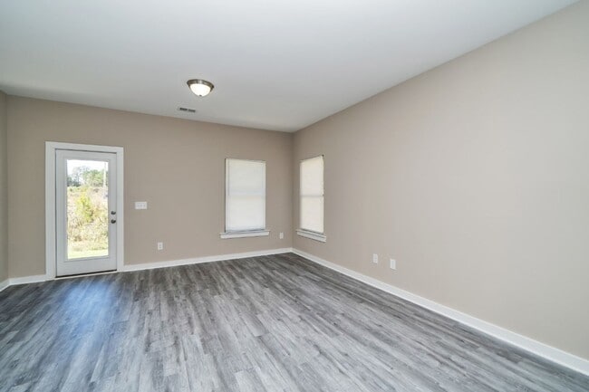 Building Photo - 5529 Blue Jay Cir