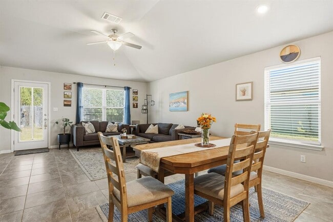 Building Photo - 125 Night Sky Dr