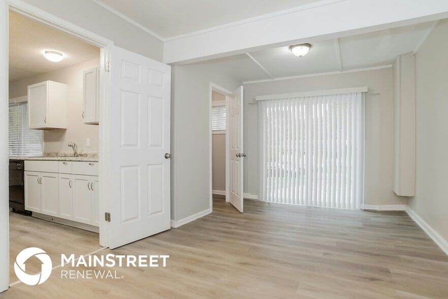 Building Photo - 10806 Bristol Terrace