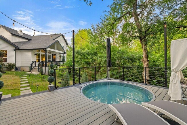 Building Photo - 3018 Sunridge Dr