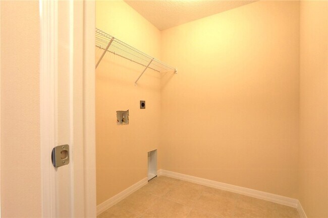 Building Photo - 8415 99th Ct