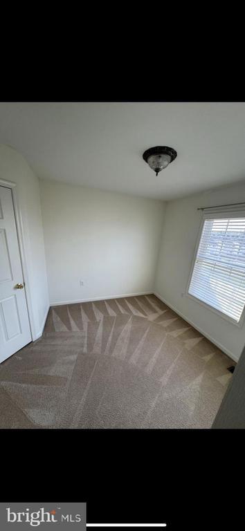 Building Photo - 480 Thumper Dr