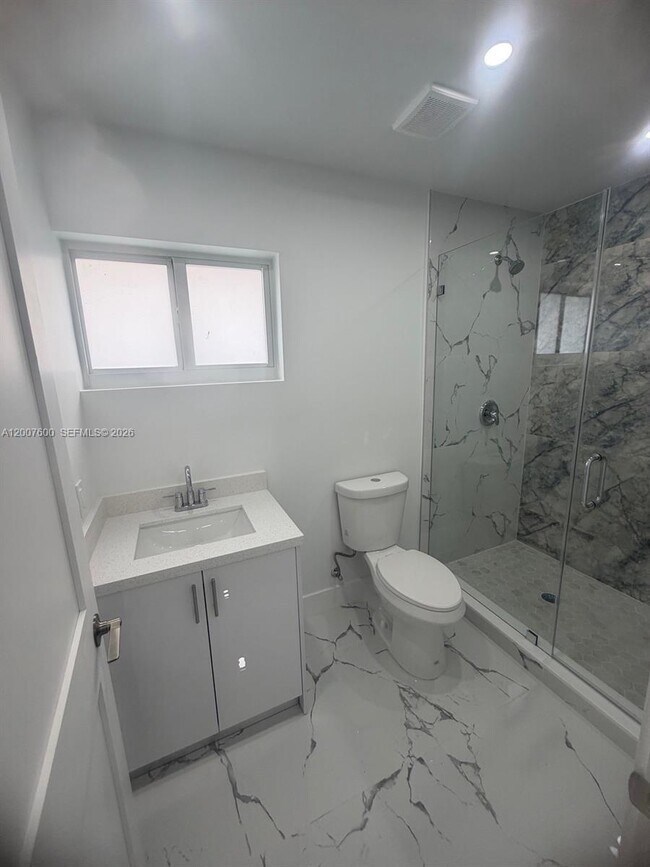 Building Photo - 2431 NW 23rd St