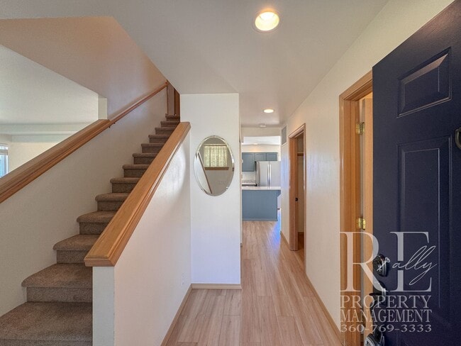 Building Photo - Immaculate Bremerton Home with Expansive Yard, Multiple Living Areas & Designer Kitchen