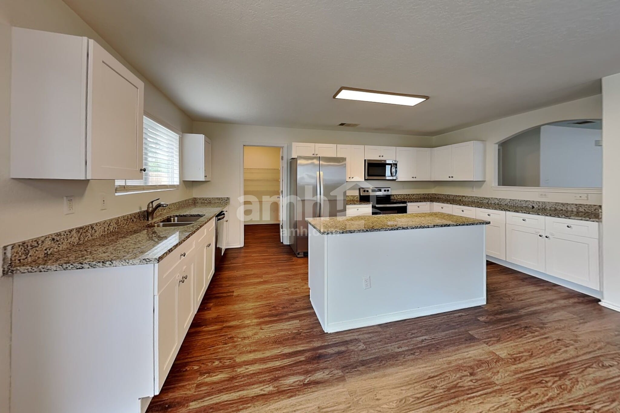Building Photo - 9210 Laguna Falls
